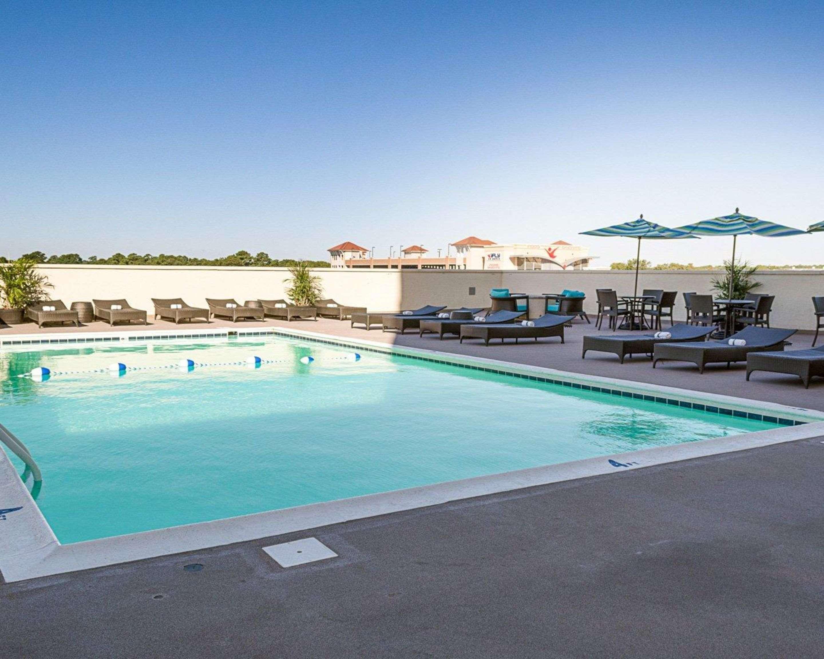 וירג'יניה ביץ' Comfort Suites Beachfront מראה חיצוני תמונה