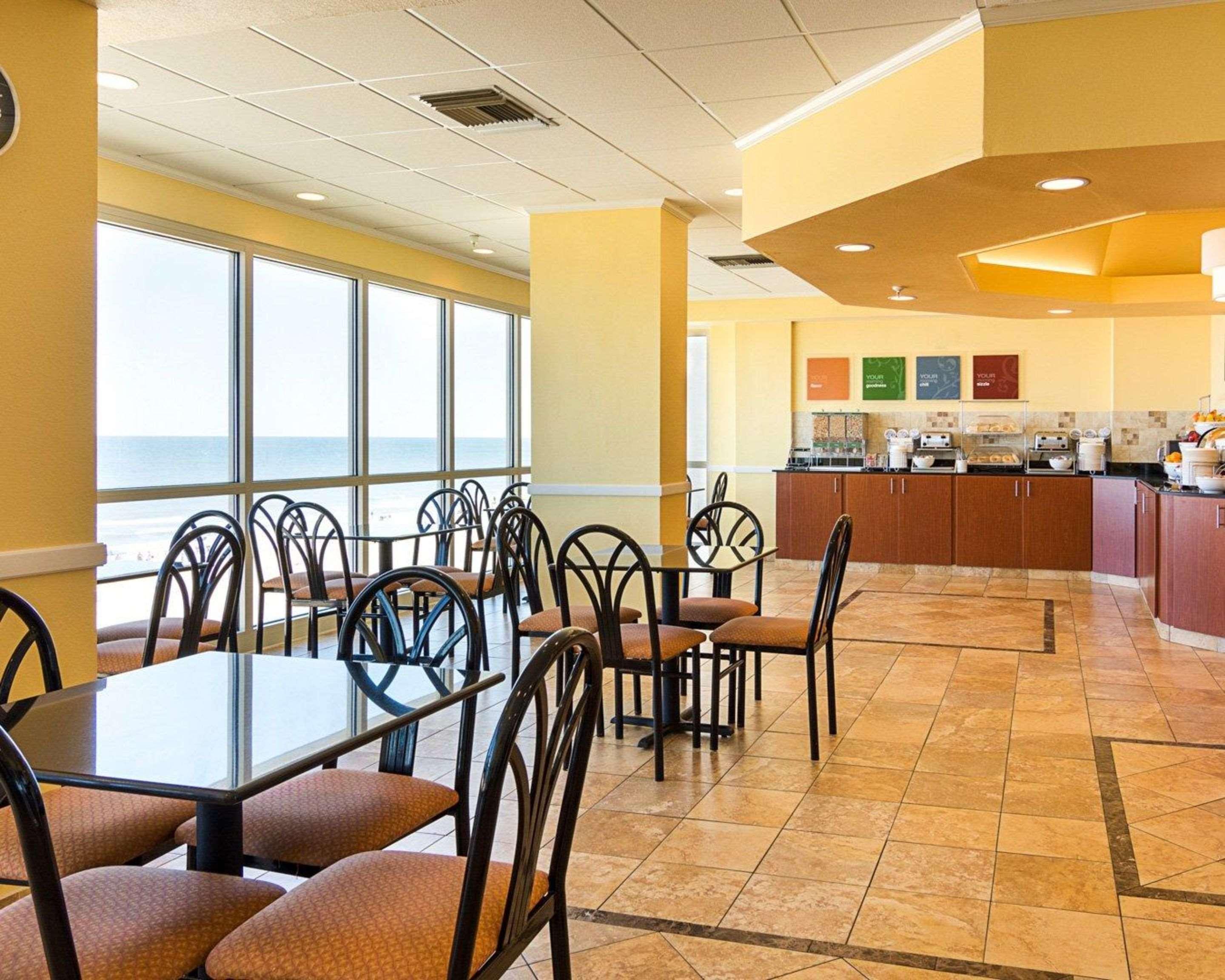 וירג'יניה ביץ' Comfort Suites Beachfront מראה חיצוני תמונה