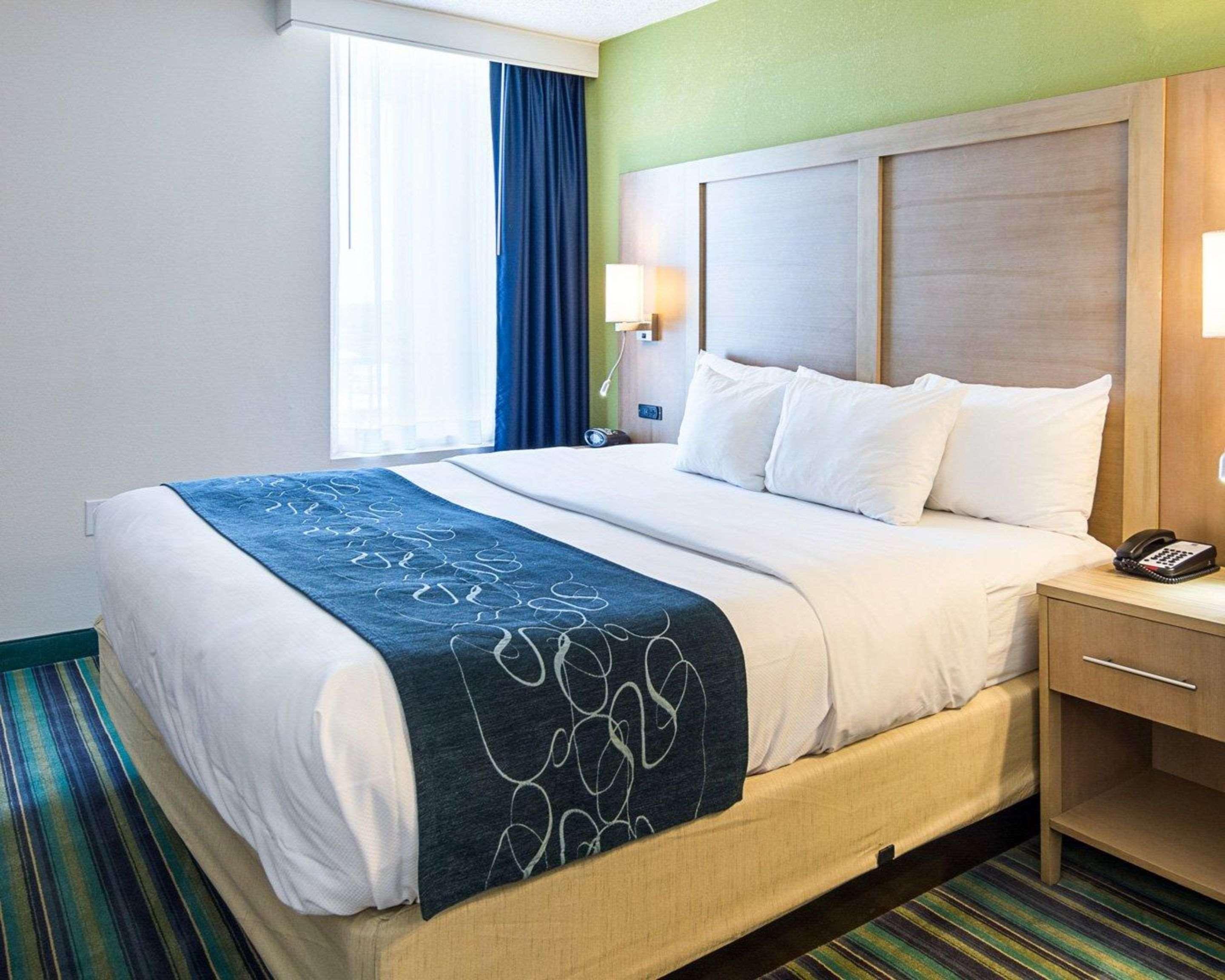 וירג'יניה ביץ' Comfort Suites Beachfront מראה חיצוני תמונה