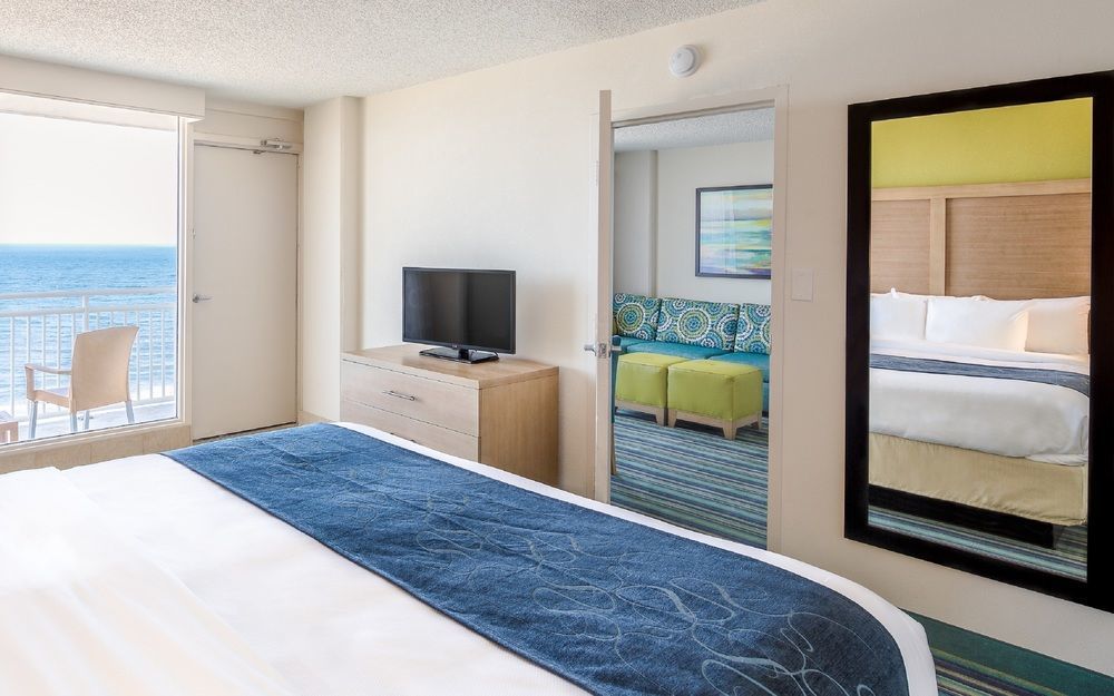 וירג'יניה ביץ' Comfort Suites Beachfront מראה חיצוני תמונה