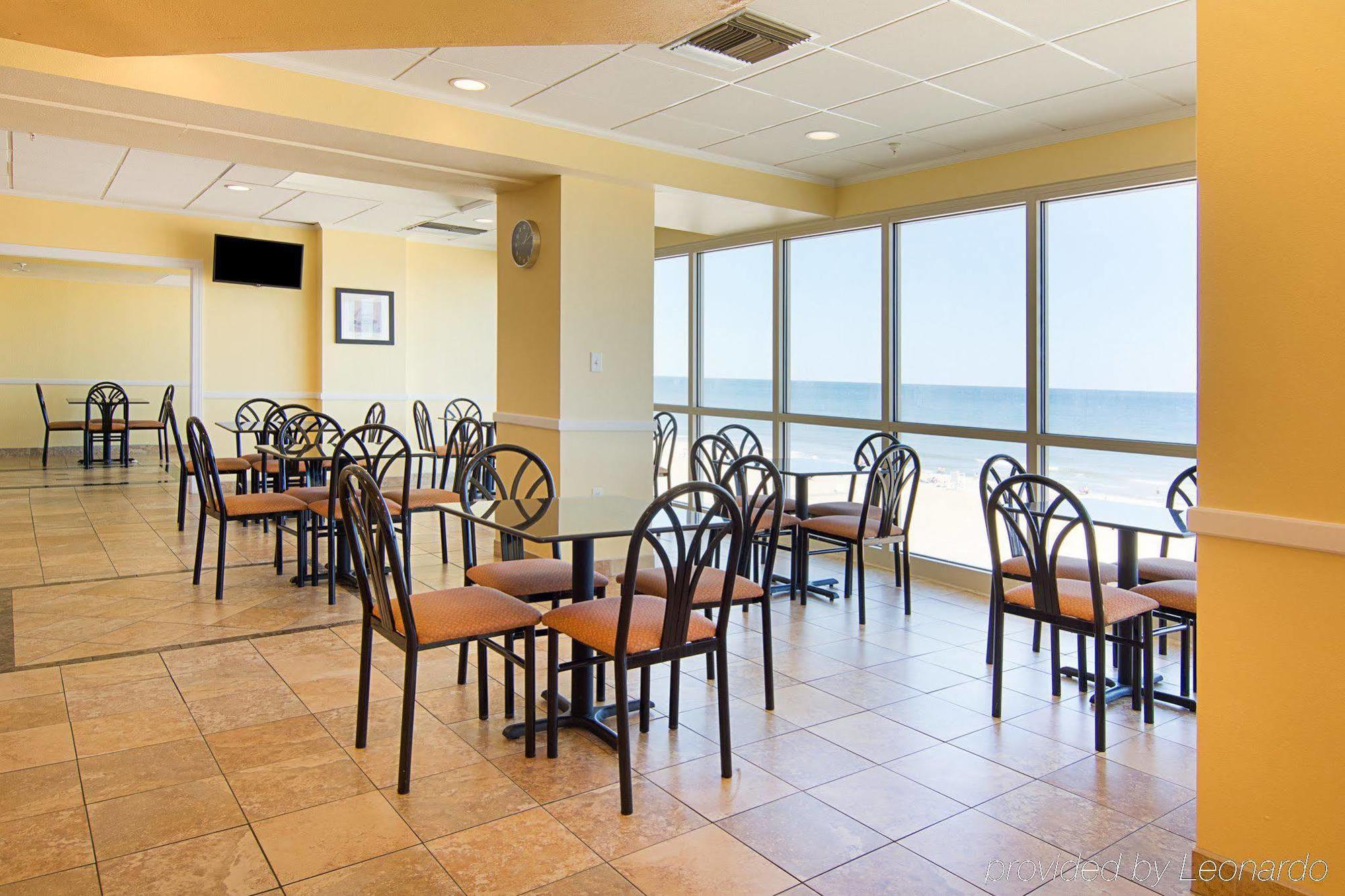 וירג'יניה ביץ' Comfort Suites Beachfront מראה חיצוני תמונה