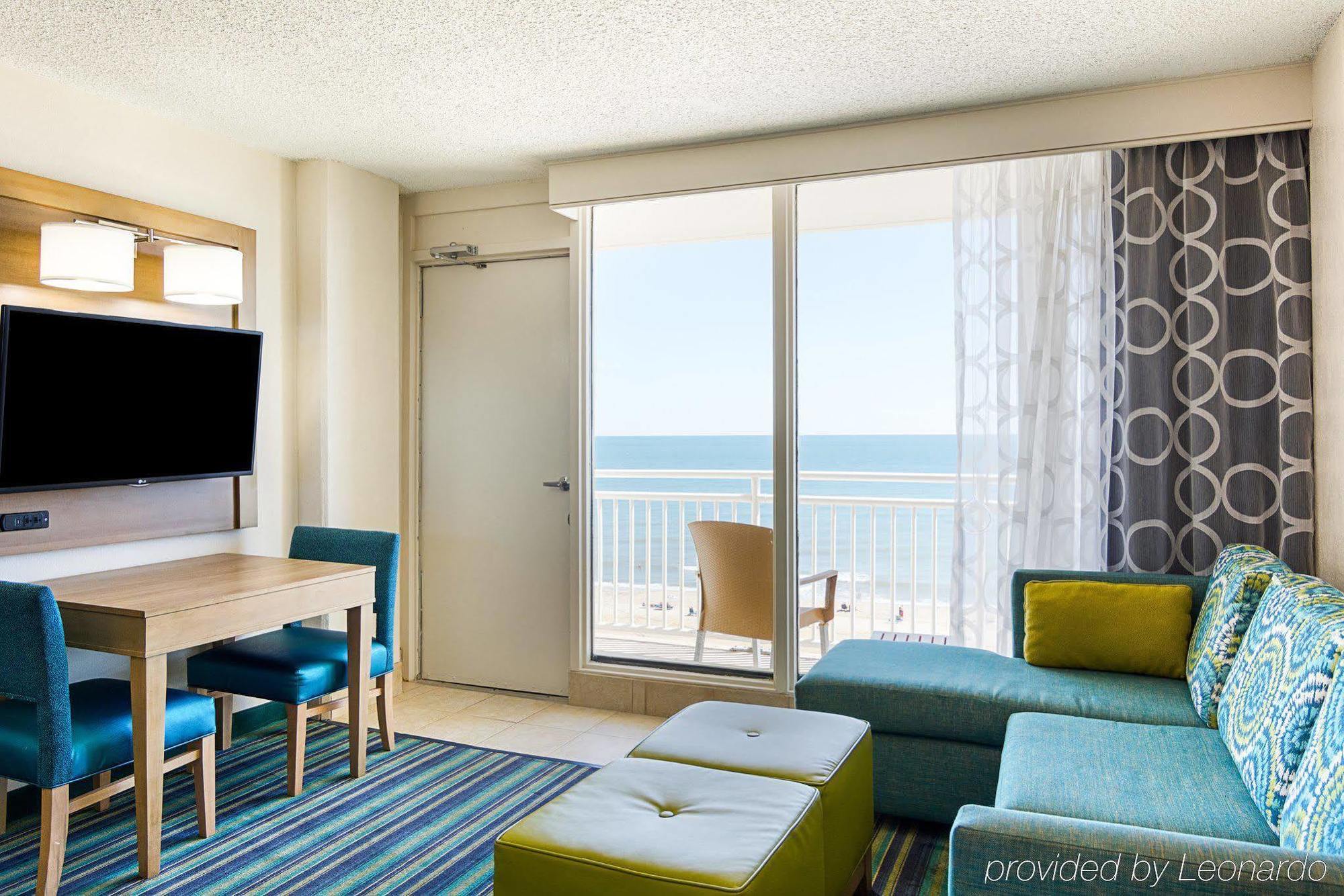 וירג'יניה ביץ' Comfort Suites Beachfront מראה חיצוני תמונה