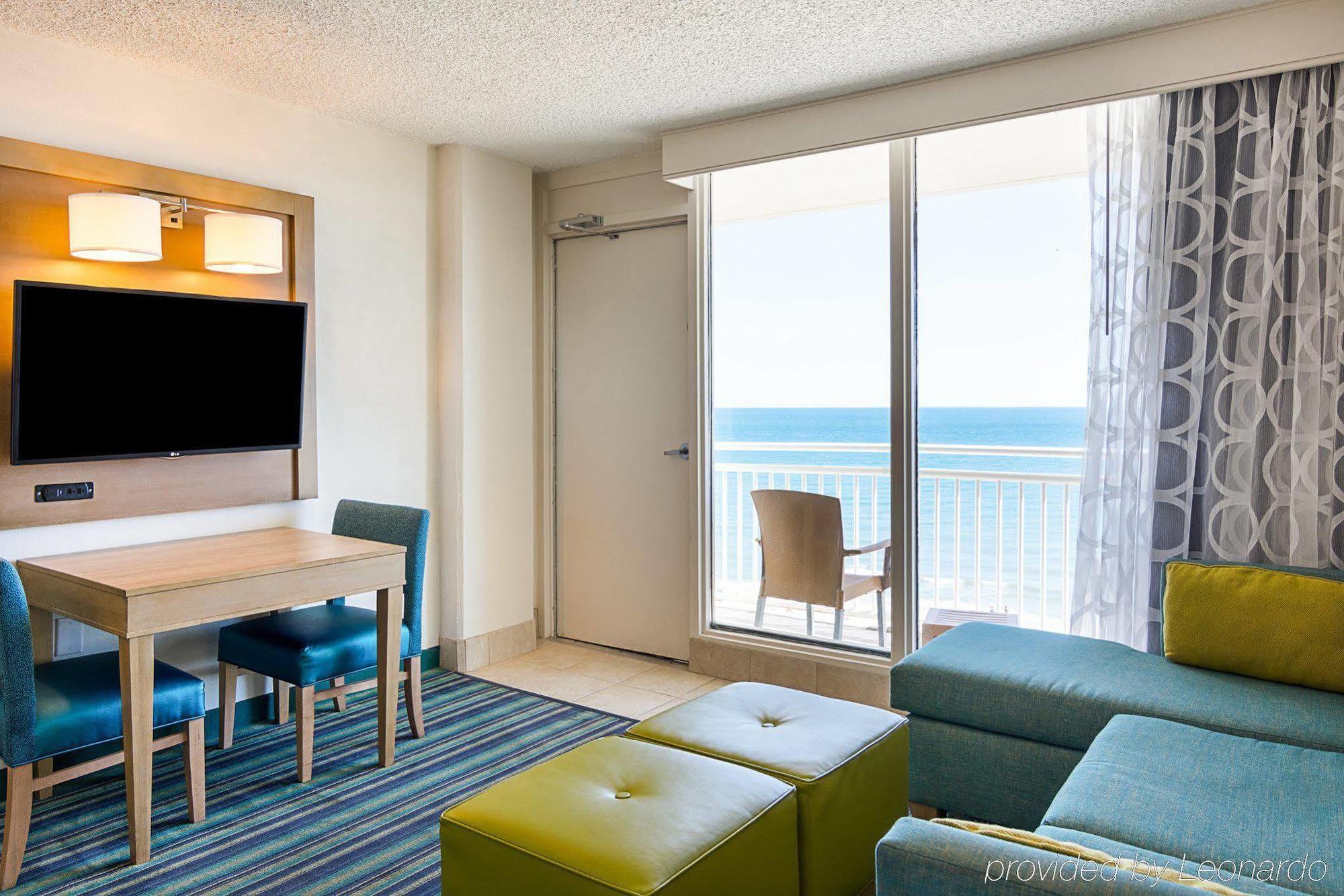 וירג'יניה ביץ' Comfort Suites Beachfront מראה חיצוני תמונה