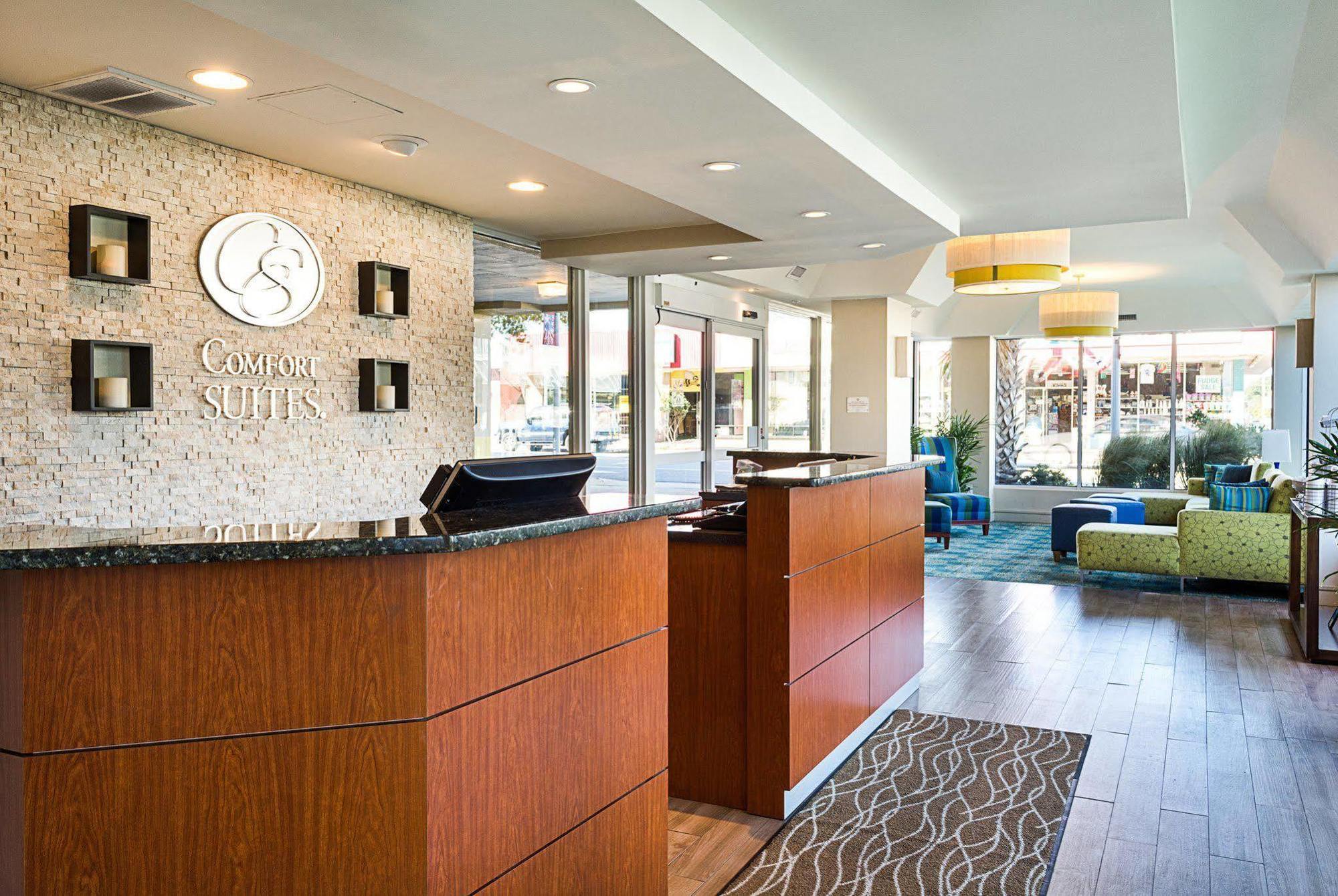 וירג'יניה ביץ' Comfort Suites Beachfront מראה חיצוני תמונה