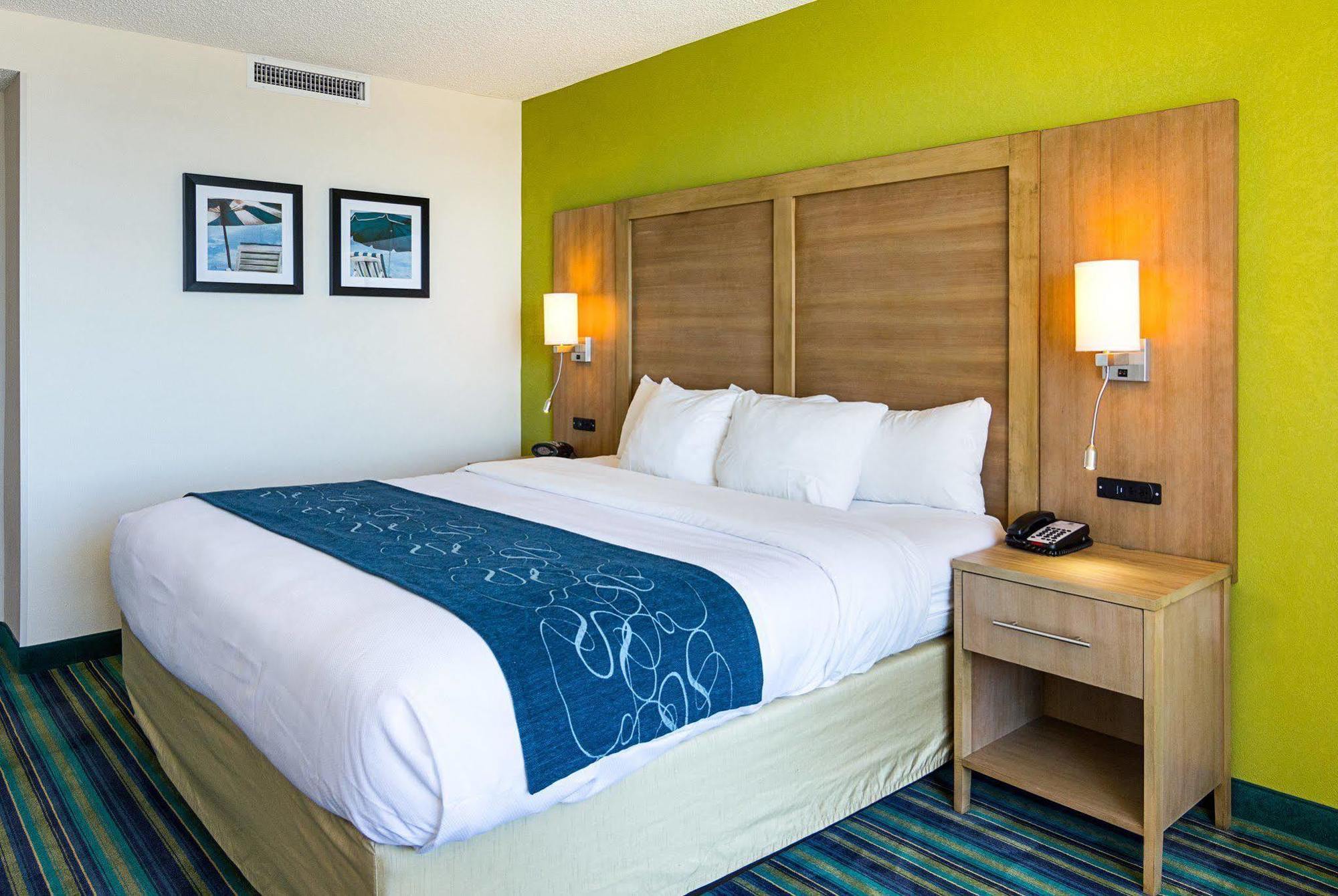וירג'יניה ביץ' Comfort Suites Beachfront מראה חיצוני תמונה