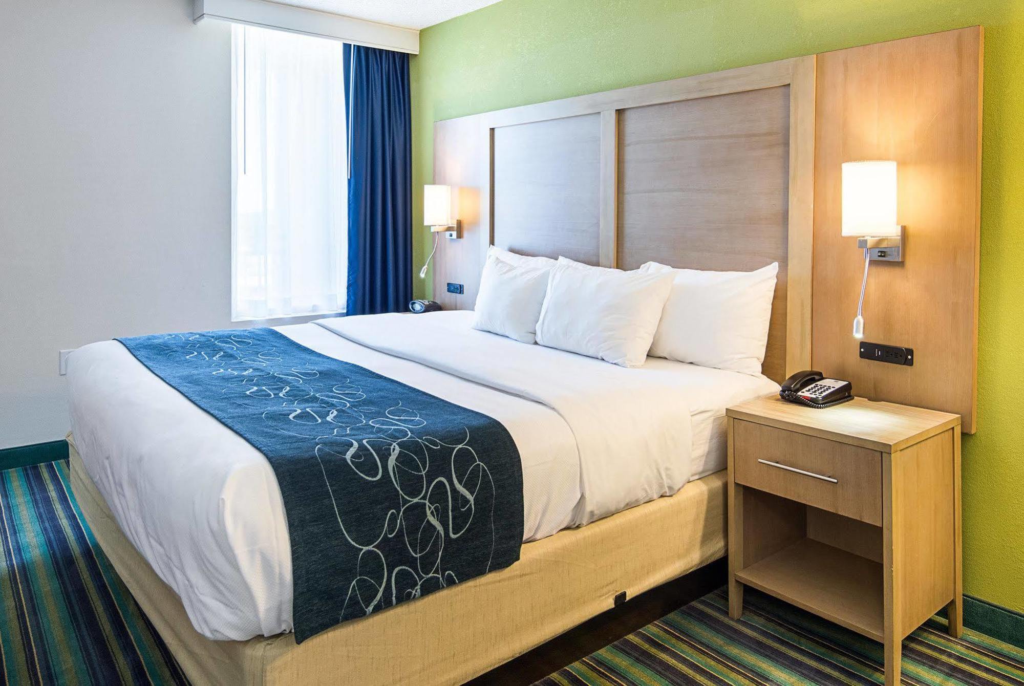 וירג'יניה ביץ' Comfort Suites Beachfront מראה חיצוני תמונה