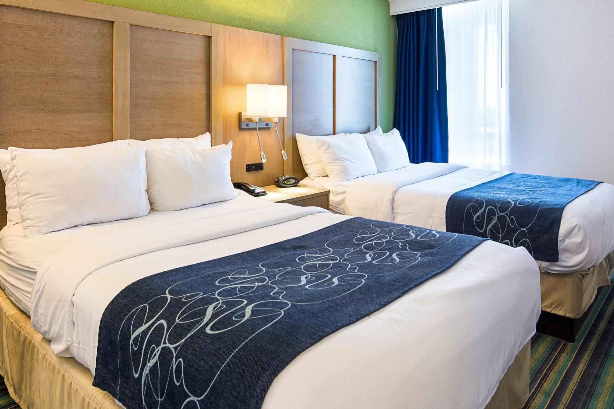 וירג'יניה ביץ' Comfort Suites Beachfront מראה חיצוני תמונה